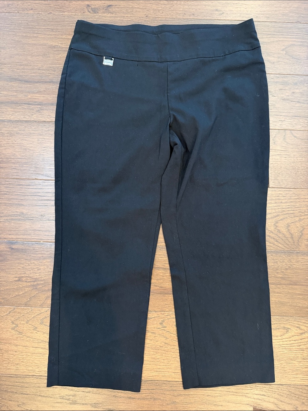 Alfani Womenβs Black Petite Pull-On Stretch Ankle Pants β Size 10P - C76-065
